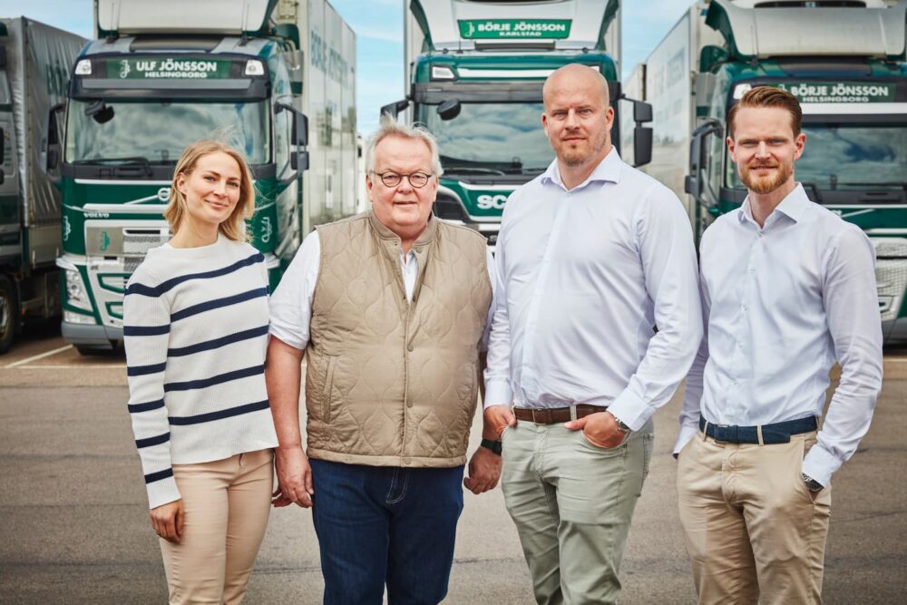 Fyra medarbetare på Börje Jönssons Åkeri.